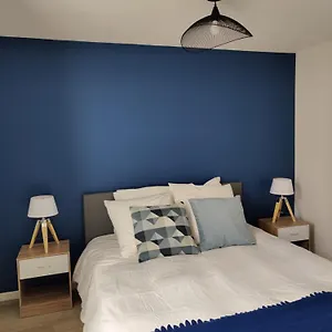  Hébergement de vacances Grande Maison Proche Aeroport